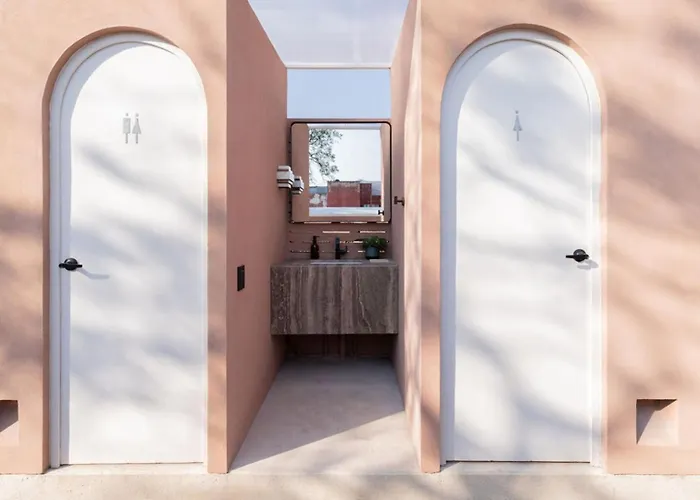 Apartamento In A Restored 1914 | Casa Serapio